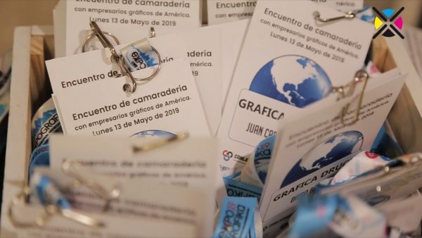 Creando lazos comerciales y culturales internacionales